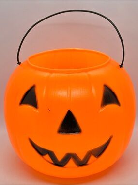 Vintage General Foam Plastics Halloween Blow Mold Pumpkin Tote Bucket 7.5” Tall